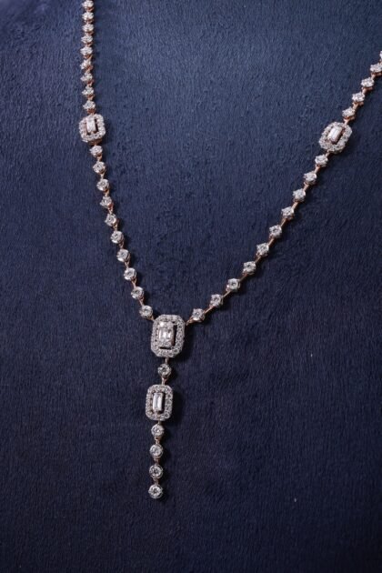 Diamond Nick-Setting Necklace